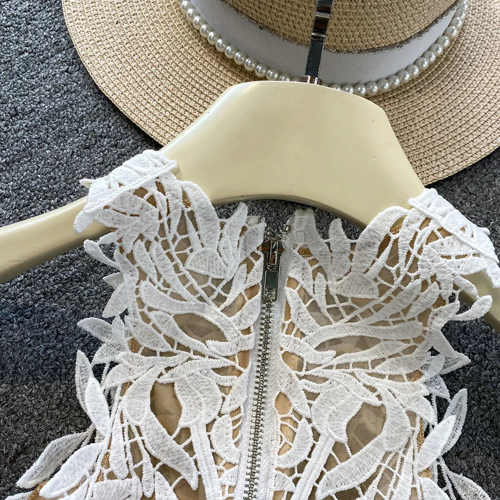 Chic Halter Shirts for Women Lace Floral Print Sleeveless Crop Tops Versatile Elegant Vacation Beach String Backless Tank Top